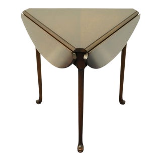 High End Solid Mahogany Traditional Style 26" Cloverleaf Drop Leaf Accent Pembroke End Table For Sale