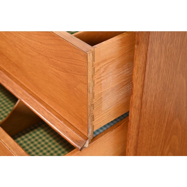 Brown Robsjohn-Gibbings for Widdicomb Mid-Century Modern Walnut Dresser, 1950s For Sale - Image 8 of 12