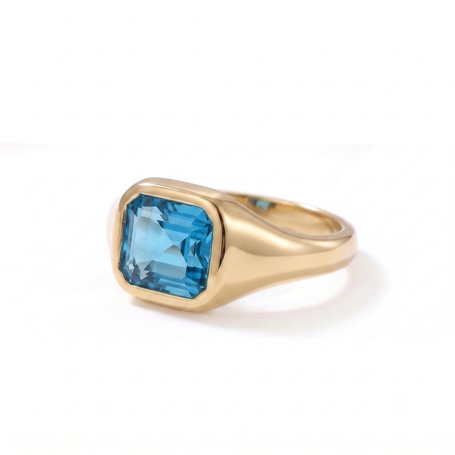 Contemporary Swiss Blue Topaz Signet Ring • Emerald Cut Gemstone Statement Ring • December Birthstone Ring Us 7 For Sale - Image 3 of 3