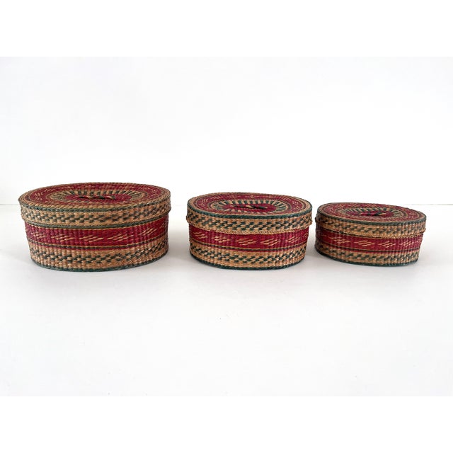 Vintage Sweetgrass Nesting Baskets, Set 3 For Sale - Image 4 of 12