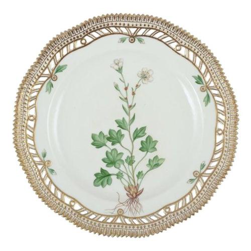 Gold Flora Danica Openwork Lunch Plate in Porcelain from Royal Copenhagen, 1930s For Sale - Image 8 of 8
