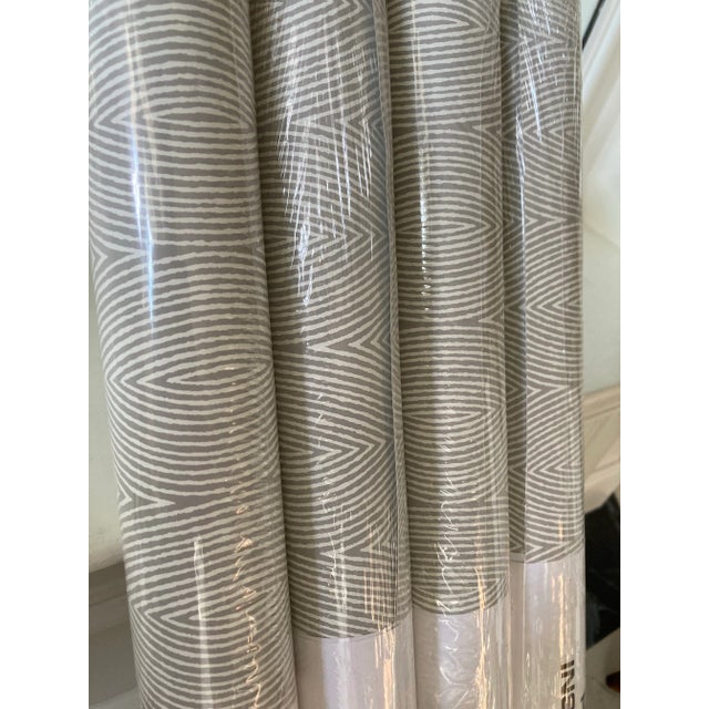 Schumacher Bark 5007591 Fog Wallpaper From Drawn From Nature Collection - Set of 4 Double Rolls For Sale - Image 10 of 15