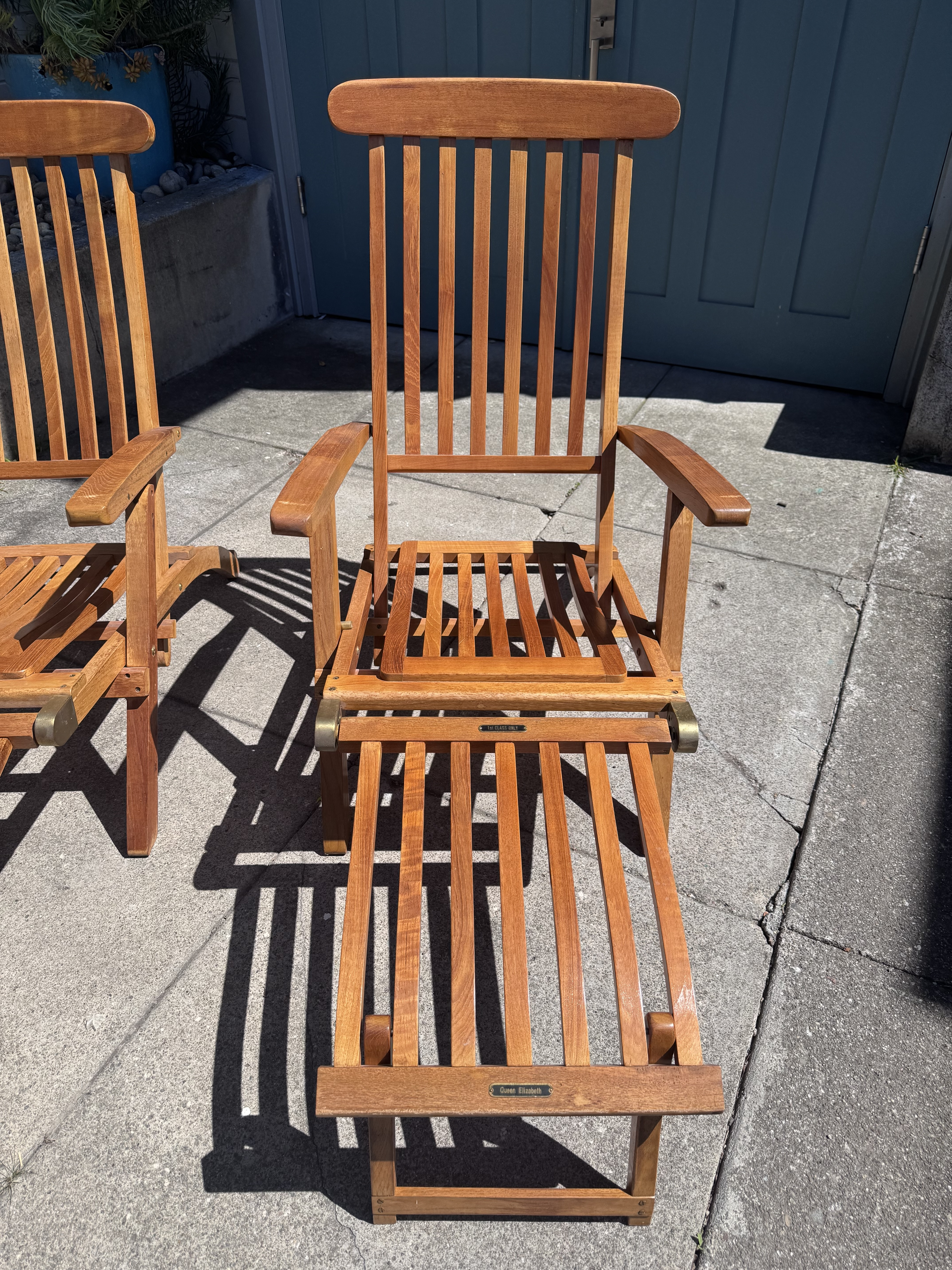 Late 20th Century Pair of Folding Teak Deck Chairs With Queen