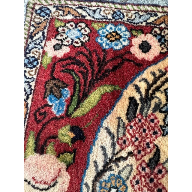 Small Abadeh Pictorial Rug, 1980s For Sale - Image 11 of 18