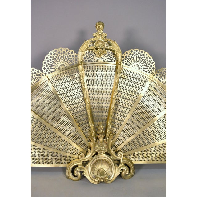 French Louis XV-Transition Style Peacock Fan Shaped Fire Screen, 1890s For Sale - Image 10 of 16