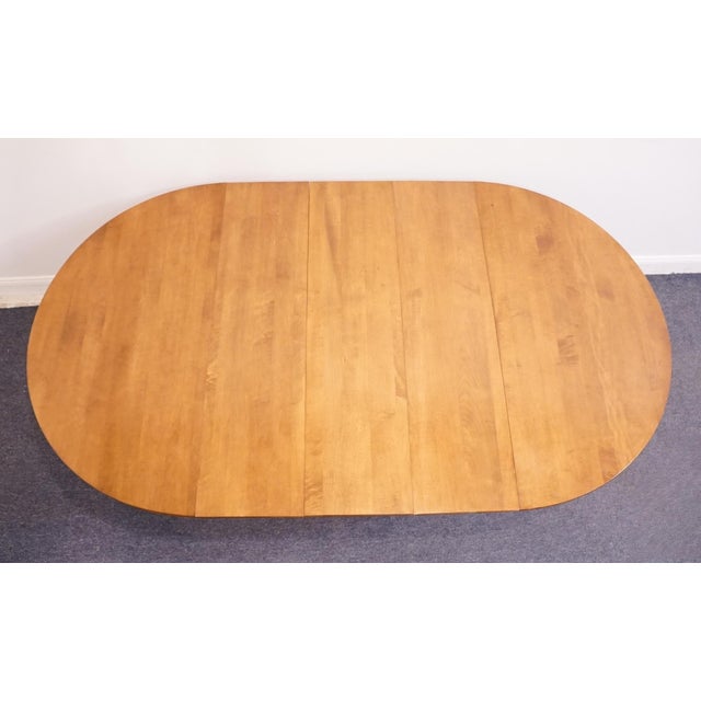Thomasville Thomasville Furniture Post Road Collection Solid Hard Rock Maple Colonial Early American 85" Pedestal Dining Table 750-64 For Sale - Image 4 of 13