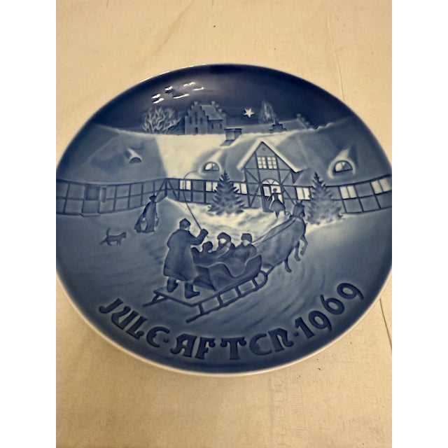Bing & Grondahl B & G Vintage Blue & White Christmas Plates (5) For Sale - Image 4 of 14