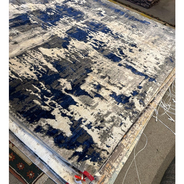 Contemporary Nepal Rug, Handspun Wool Abstract Design, 10x14 For Sale - Image 4 of 5