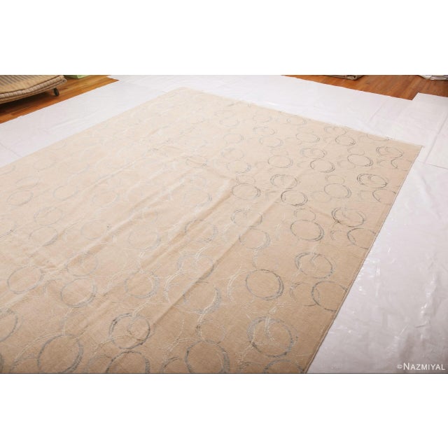 Decorative Silk & Wool Neutral Tones Modern Contemporary Rug, Country of origin: China, Circa date: Modern