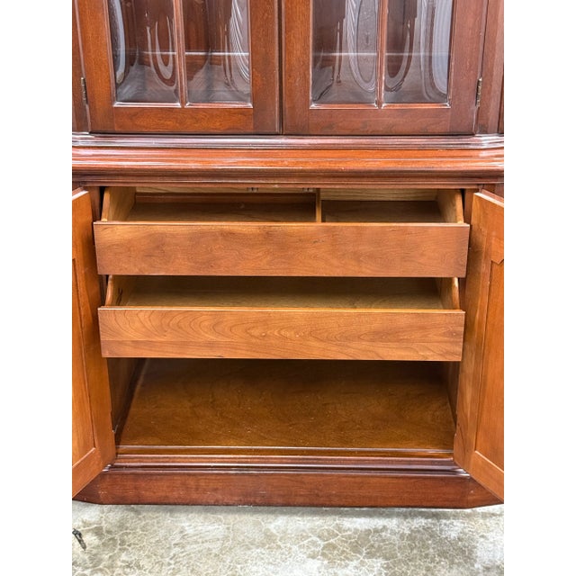 Traditional Vintage Pennsylvania House Cherry Bubble Glass Georgian China Cabinet For Sale - Image 3 of 12