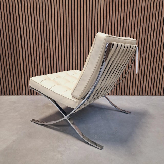 Bauhaus Barcelona Chair by Ludwig Mies van der Rohe for Knoll Inc. / Knoll International For Sale - Image 3 of 7