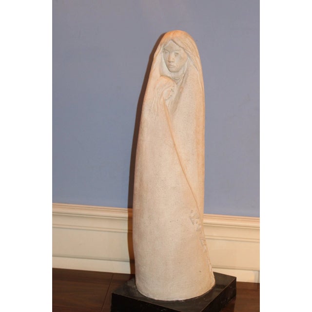 Vintage Austin Productions Acoma Mother & Child Sculpture, 1982 For Sale - Image 11 of 12