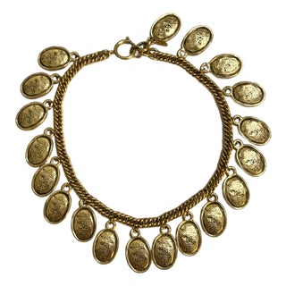 Vintage 1990s Chanel Season 26 Gold-Plated Oval Medallion CC Charm Collar Necklace For Sale