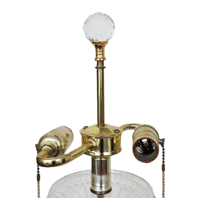 Mid-Century Modern Pair of Hollywood Regency Table Lamps Onyx, Lucite, & Crystal Glass For Sale - Image 3 of 9