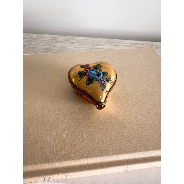 Vintage Rochard Limoges Heart Trinket Box – Hand-Painted French Porcelain Collectible For Sale - Image 9 of 10