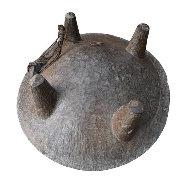 Large Fijian Bowl on 4 Feet, Melanesia, 19th / Early 20th Century For Sale - Image 10 of 11
