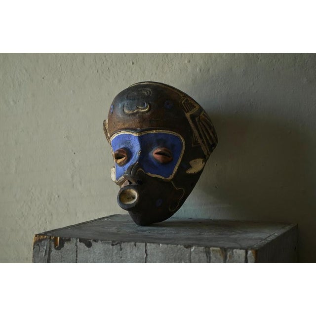 African Bena Lulua Mask, Kasai, DR Congo, 1940s For Sale - Image 3 of 12