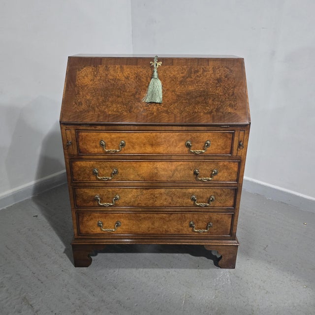 Queen Anne Burr Walnut Bureau For Sale - Image 14 of 15