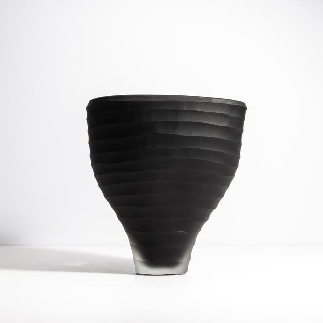 Hand Blown Murano Pedrera Vase in Black For Sale - Image 4 of 8
