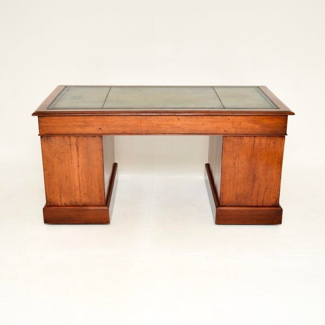 Antique Victorian Pedestal Desk in Walnut with Leather Top, 1860 For Sale - Image 6 of 12