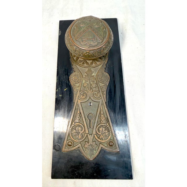 Industrial Rare Antique 1800s u.s. Treasury Seal Industrial Front Door Knob Handle Hardware For Sale - Image 3 of 10