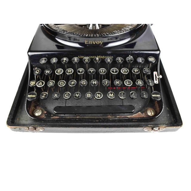 Mid 20th Century Early Remington Envoy Typewriter With Case Spanish