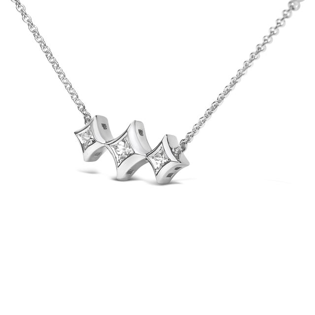 Contemporary 10K White Gold Bezel Set Princess Diamond 3 Stone Kite Shape and Station Necklace (H-I Color, SI2-I1 Clarity) - 18" Inches For Sale - Image 3 of 5