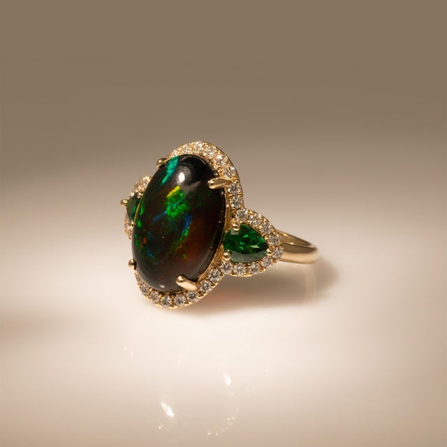 2020s 3.8Ct Black Opal Ring With Natural Diamond & Tsavorite Accents: Solid 14k Gold, Size 6.75 For Sale - Image 5 of 8