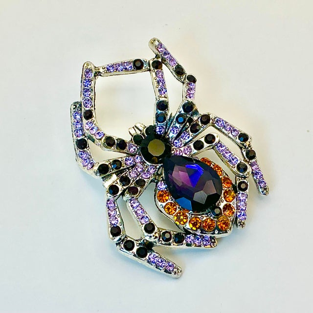 1980s Vintage Boho Chic Americana Halloween Spider Brooch For Sale - Image 13 of 18