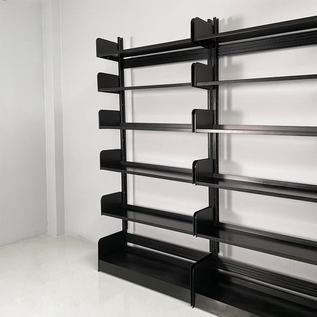 1970s Italian Modern Modular Black Congresso Bookcase attributed to Lips Vago, 1970s, Set of 3 For Sale - Image 5 of 18