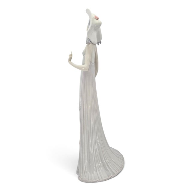 Figurative Lladro #1431 the Debutante Elegant Ladies Spanish Porcelain Figurine For Sale - Image 3 of 11