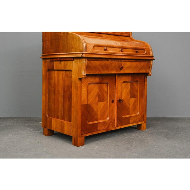 Louis Philippe Cylinder Secretary in Cherrywood, Mid-19th Century For Sale - Image 10 of 18