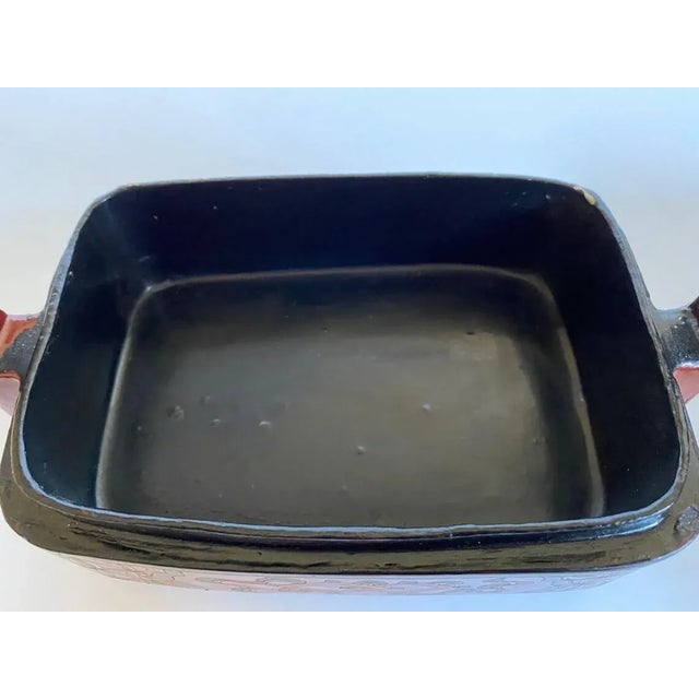 Wood Early 20th Century Vintage Hand Painted Chinese Lunch Box With Blue White Ceramic Insert For Sale - Image 7 of 12