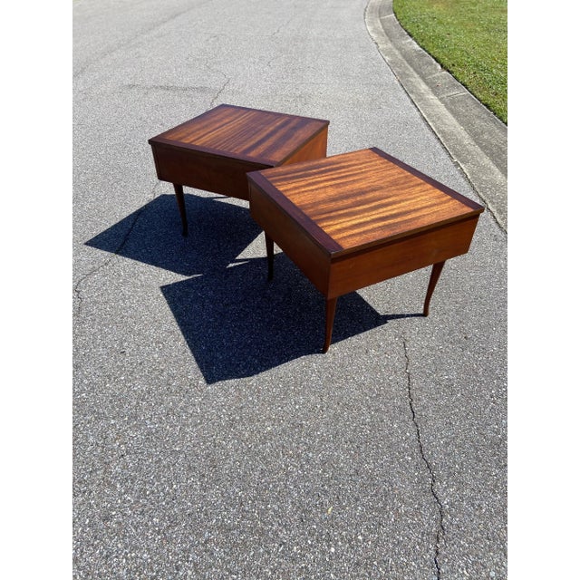 Wood American of Martinsville Mid-Century Modern Nightstands - a Pair For Sale - Image 7 of 11