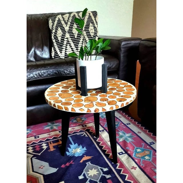 Moroccan Mid-Century Style Wooden and Resin Side Table 1 For Sale In Orlando - Image 6 of 9