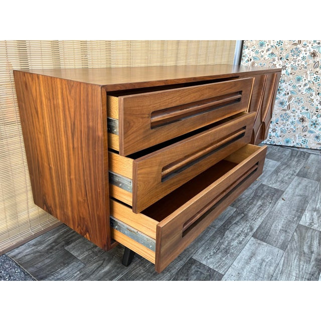 Mid Century Modern Six Drawers Credenza by Young Manufacturing. Circa 1960s For Sale - Image 10 of 12