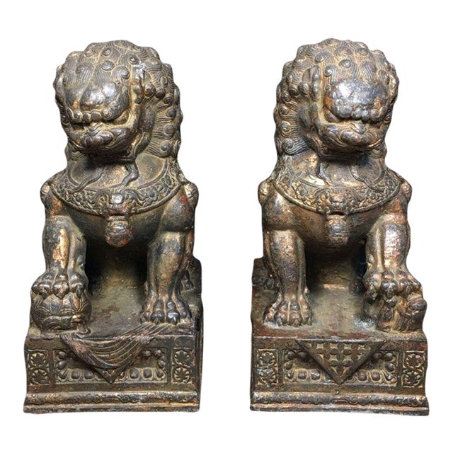 Pair of Vintage Bronze Guardian Lion Statues on Decorative Bases For Sale
