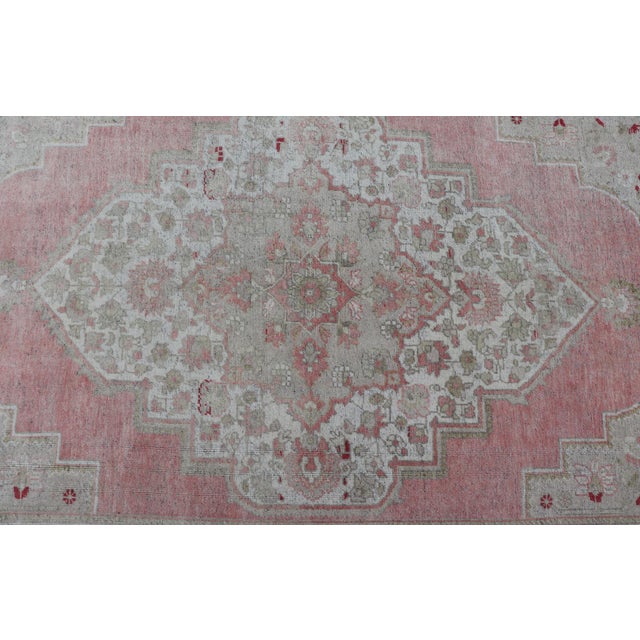 Mid 20th Century Turkish Vintage Oushak Rug With Geometric Design With a Soft Coral Color 7'8 X 13'5 For Sale - Image 5 of 12
