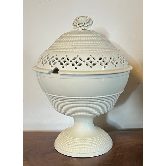 Antique 18th Century George III Creamware Covered Footed Bowl, Compote or Centerpiece With Flower Finial For Sale - Image 10 of 17
