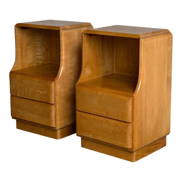 Pair of Heywood-Wakefield Maple Nightstands Sculptural Solid Wood Bedroom Bedside Tables Mid-Century Modern 1950s For Sale