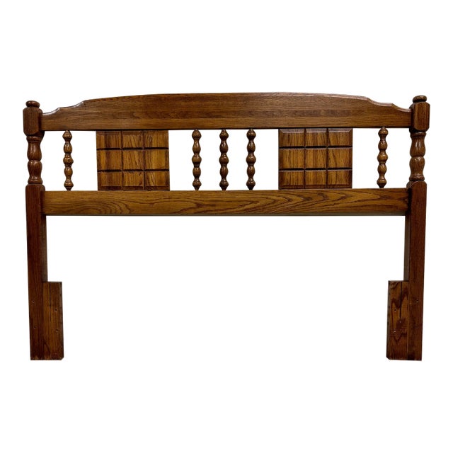 Vintage Full Size Traditional Style Flat Cannonball Spindle and Panel Headboard For Sale
