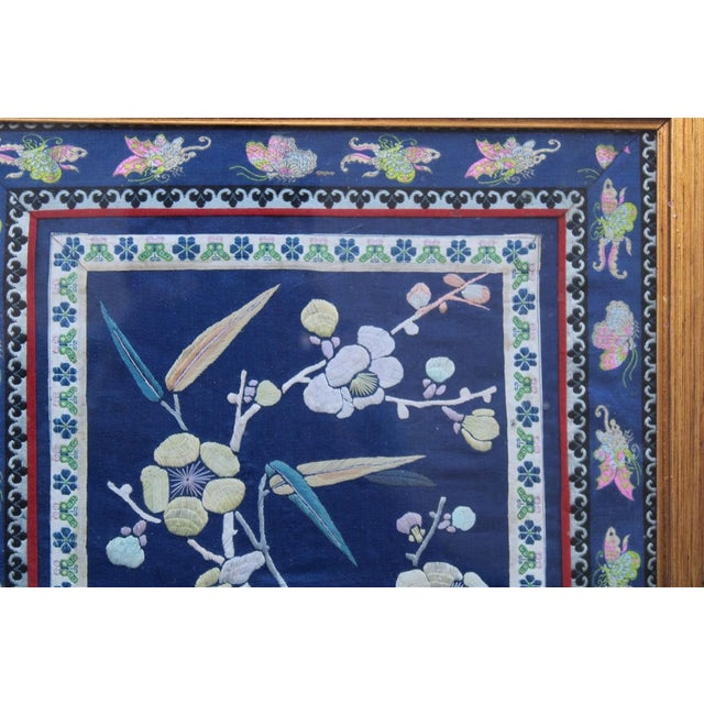 Ornamental Silk Embroidered Painting, China, 1950s, in Very Good conditions. Designed 1950 to 1959