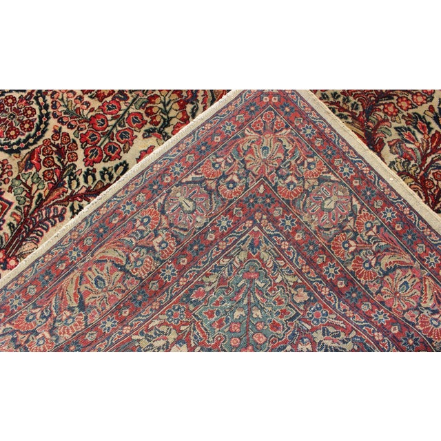 Very Detailed Fine Weave Antique Persian Sarouk Feraghan in Ivory Background For Sale - Image 9 of 10