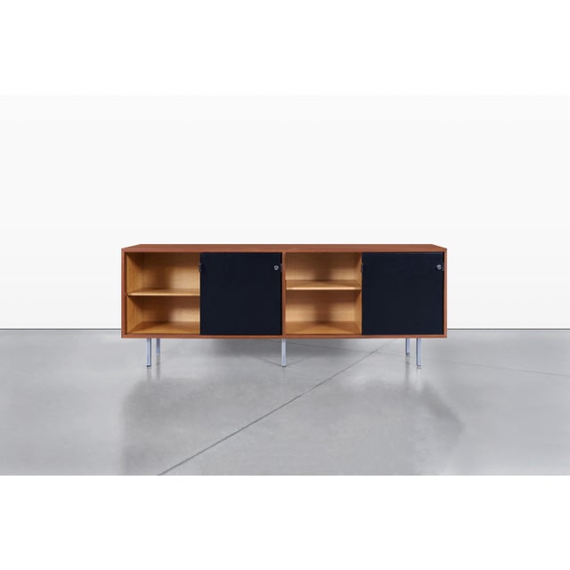 Mid-Century Modern Walnut and Black Lacquer Credenza by Florence Knoll For Sale - Image 9 of 13