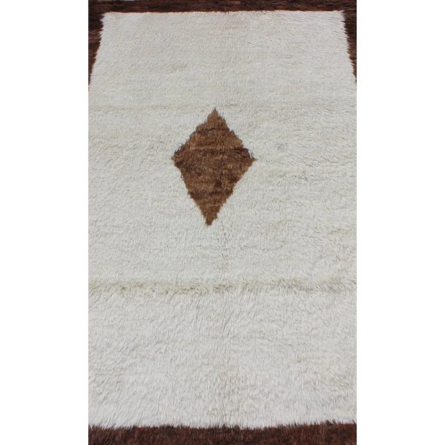 Mid 20th Century Mid 20th Century Vintage Turkish Tulu Rug With a Minimalist Design in Off White and Brown For Sale - Image 5 of 13