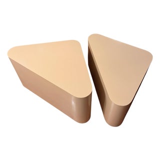 1980s Postmodern Sculptural Rolling Lacquered Coffee Table Set – Modular Geometric Nesting Tables For Sale