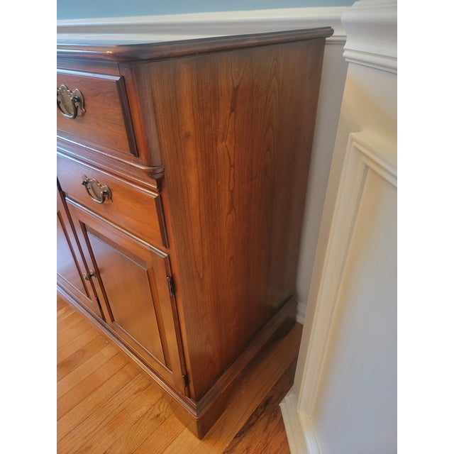 Farmhouse 1971 Pennsylvania House Solid Cherry Sideboard Buffet Credenza (Van Sciver Retailer) For Sale - Image 3 of 10