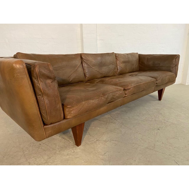 V11 Sofa by Illum Wikkelsø for Holger Christiansen, 1960s For Sale - Image 9 of 18