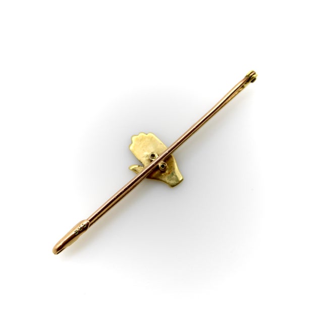 1900-1909 Edwardian 9k Gold Hand of Ulster Brooch For Sale In Los Angeles - Image 6 of 8