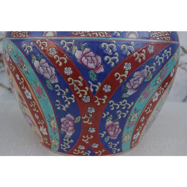 Hand Painted Chinese Vase with Zecchino Gold Decorations, 1950s For Sale - Image 3 of 10